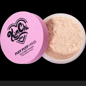 NWT Kim Chi Chic puff puff pass set and bake powder